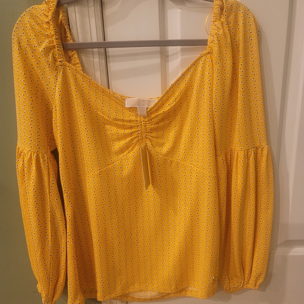 Authentic NWT Michael Kors Jasmine Yellow Daisy Top!